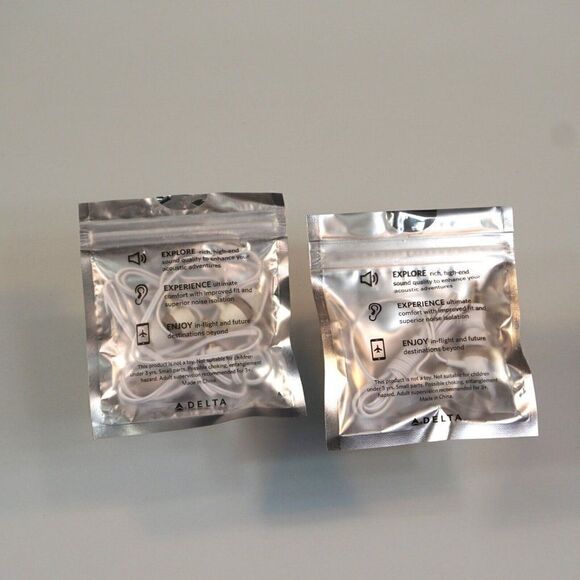 Lot Of 2 New Delta Airlines Wired Earbuds Plug In-Tune Out Delta Studio - Picture 3 of 4